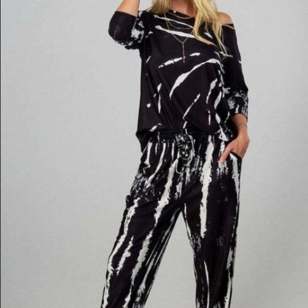 Love & Harmony Splatter 2 pc jumpsuit b&w
